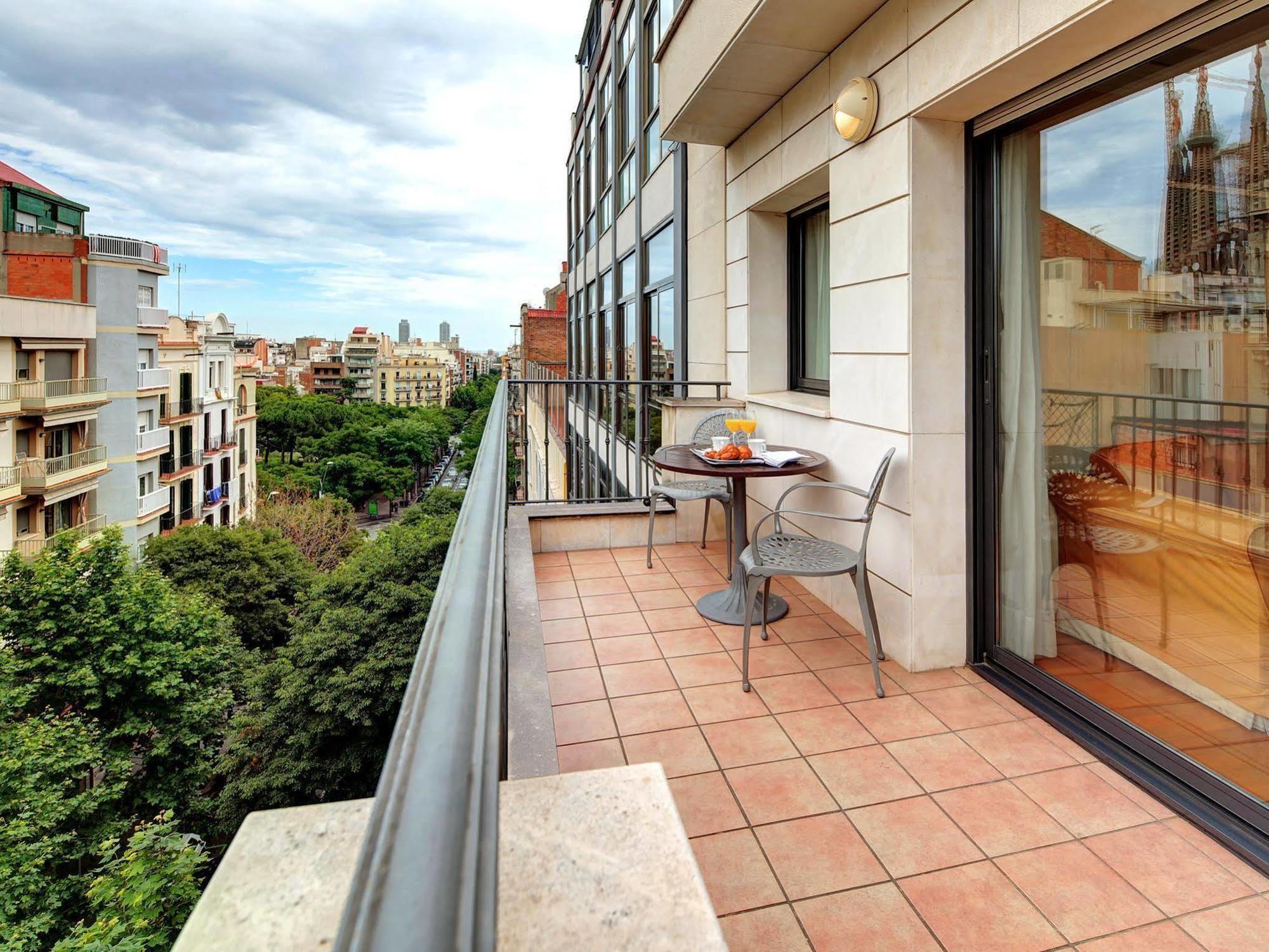 Apartaments-Hotel Hispanos 7 Suiza Barcelona Kültér fotó